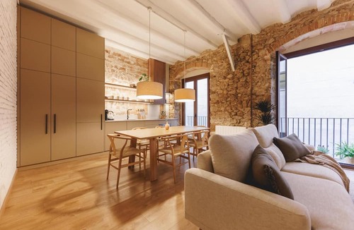 Barri Vell Apartment | Bravissimo Estudi Verd; Spacious 3-bedroom apartment in the Historic Centre