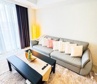 Tambo Apartment | Spacious Unit & High-Floor Hotel near City of Dreams, Airport, Okada, and Solaire Casino
