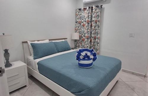 Oranjestad House | Caribbean Breeze- 4 Bedroom- 4 ensuite bathrooms