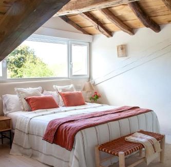 Valdaliga House | Wishome-Casa muy especial con piscina climatizada, cerca de Comillas