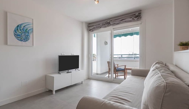 Apartment "En Sotomar La Carihuela" with Sea View, Shared Pool