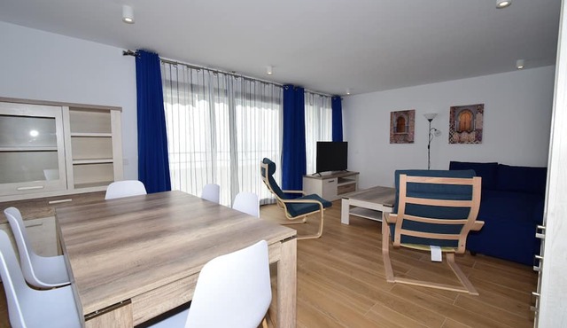 LUX CENTER (3 BEDROOMS)