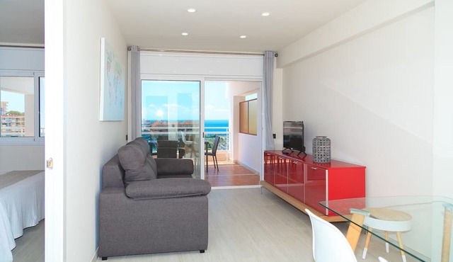 AirCon Apartment with beautiful sea views · UHC SCALA MAR 252