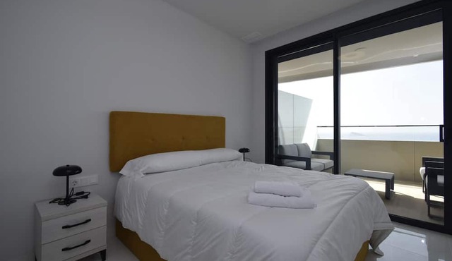 BENIDORM BEACH (2 BEDROOMS)