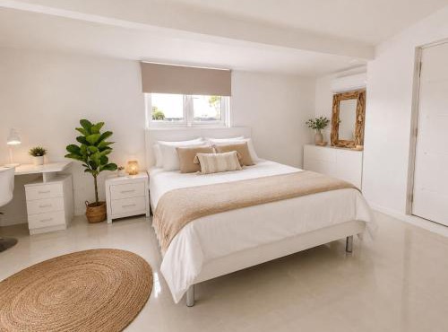 5BR Villa Aruba with Pool Sleeps 10 Family Friends
